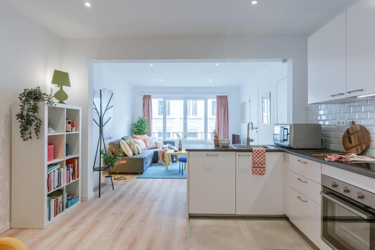 Colorful Pop Apartment In The Heart Of Antwerp Antuérpia Exterior foto