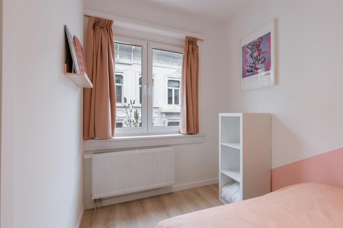 Colorful Pop Apartment In The Heart Of Antwerp Antuérpia Exterior foto