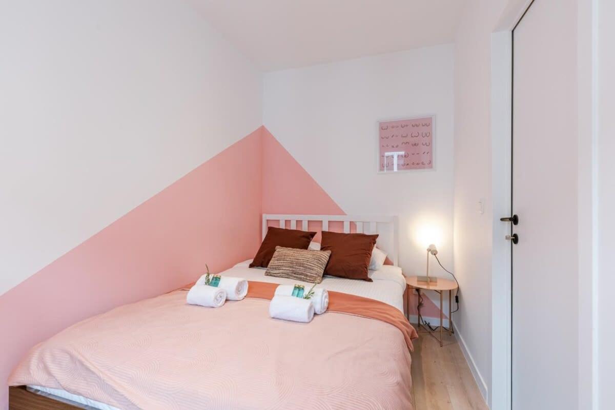 Colorful Pop Apartment In The Heart Of Antwerp Antuérpia Exterior foto