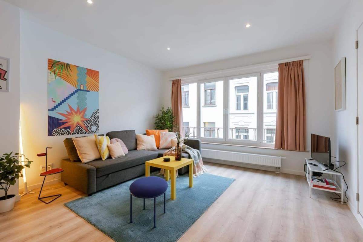 Colorful Pop Apartment In The Heart Of Antwerp Antuérpia Exterior foto
