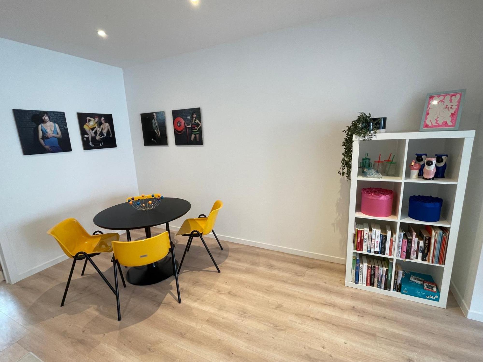 Colorful Pop Apartment In The Heart Of Antwerp Antuérpia Exterior foto